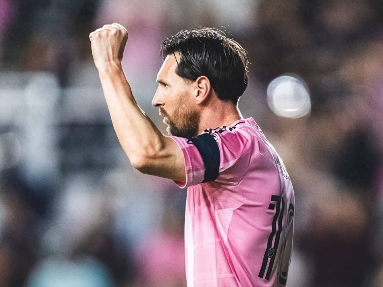  梅西新星赛事规则更新表现惊艳，独行侠未来可期！