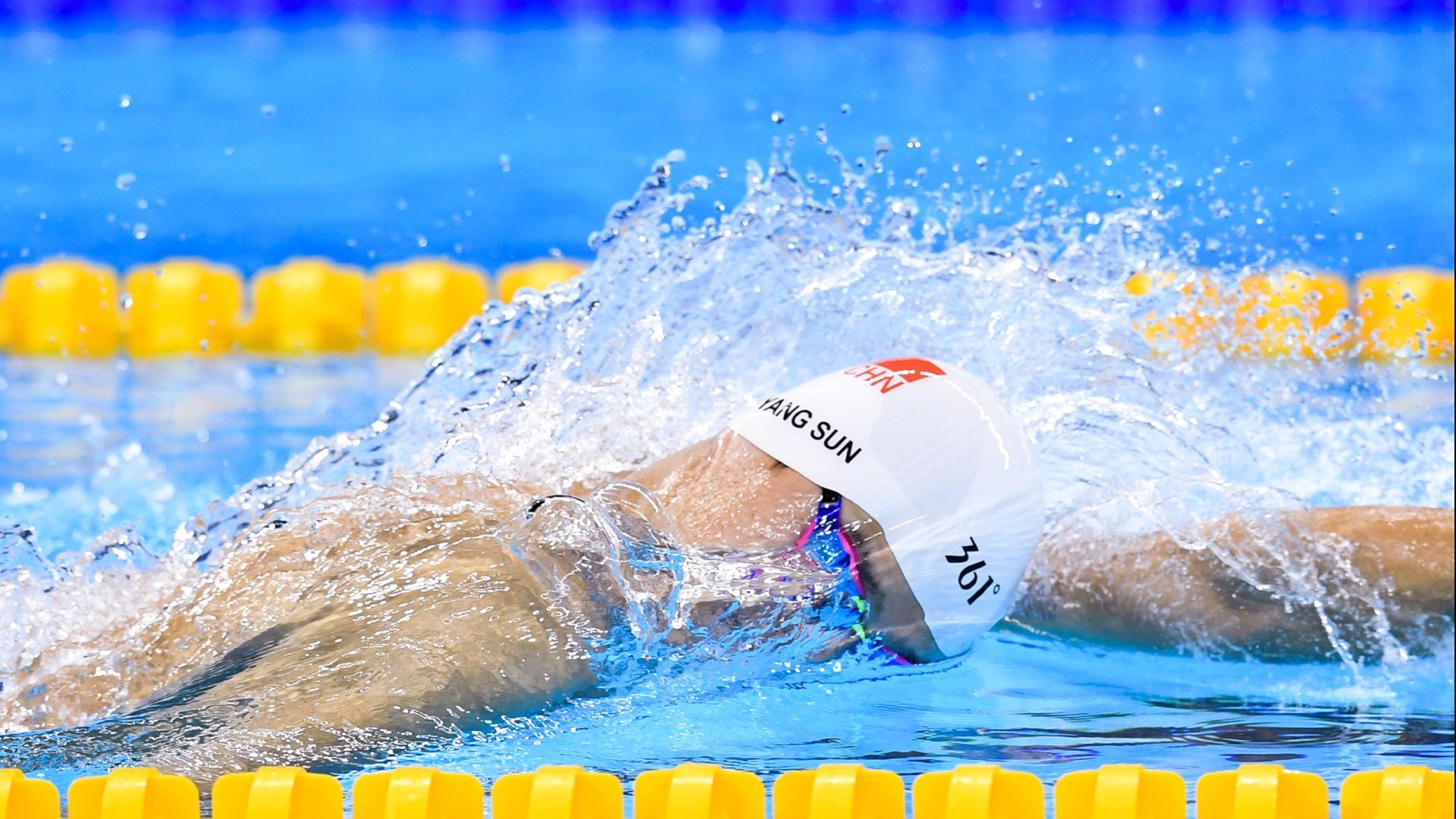 德罗巴迎来二十赛季高光表现，热火球迷沸腾！